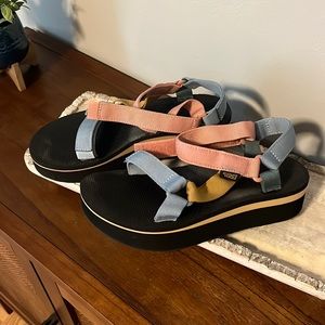 Super cute spring colored Teva platform sandals